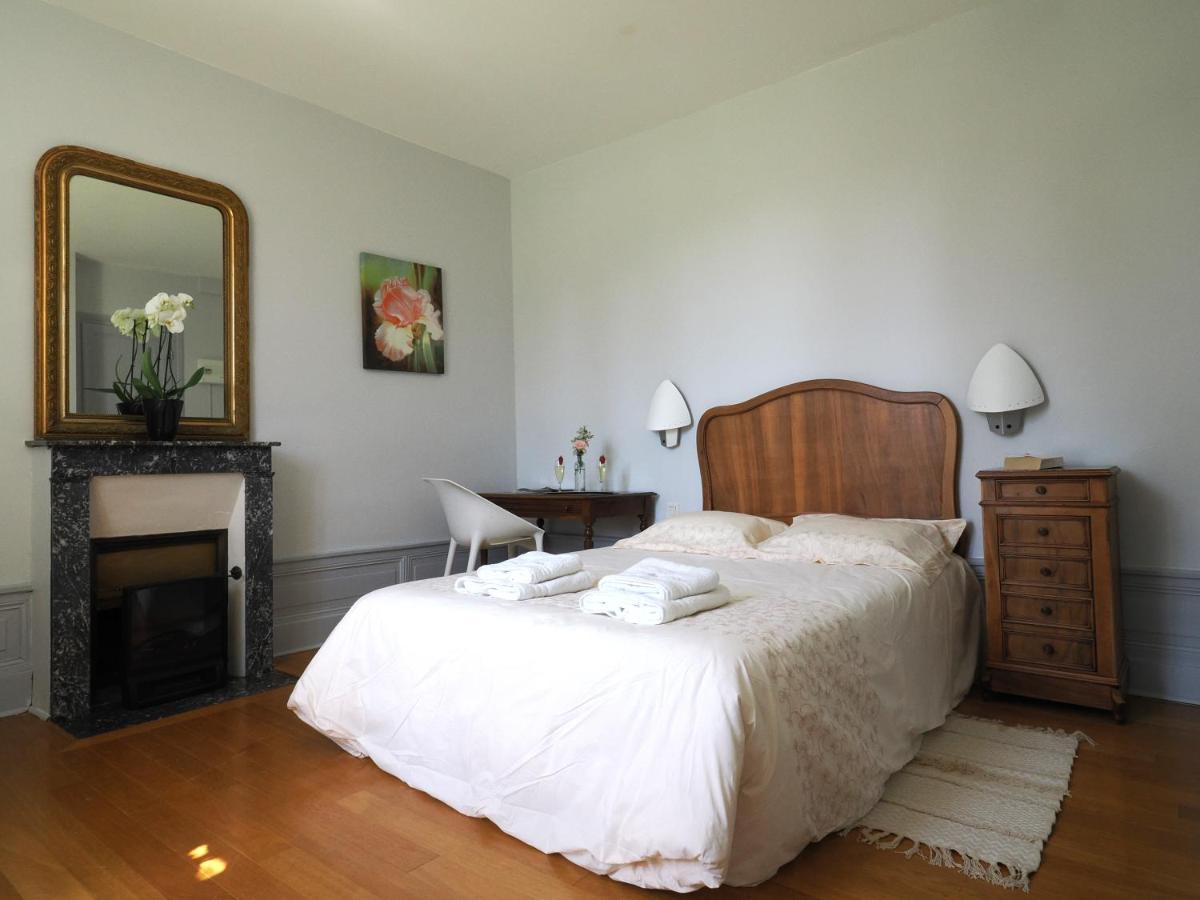 Le Jardin Des Lys - Chambre D'Hote Ou Appartement La Roche-Posay Esterno foto