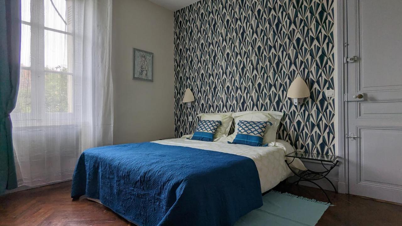 Le Jardin Des Lys - Chambre D'Hote Ou Appartement La Roche-Posay Esterno foto